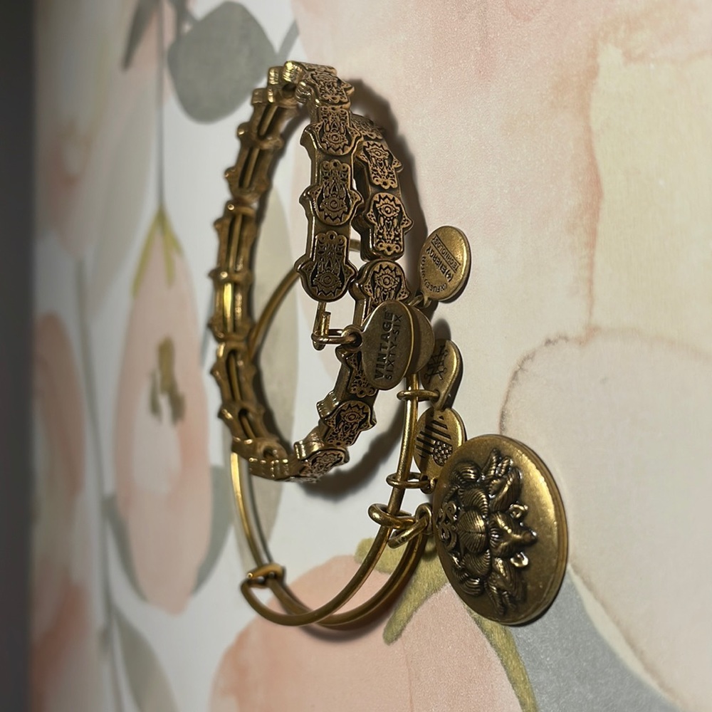Alex & Ani Bundle